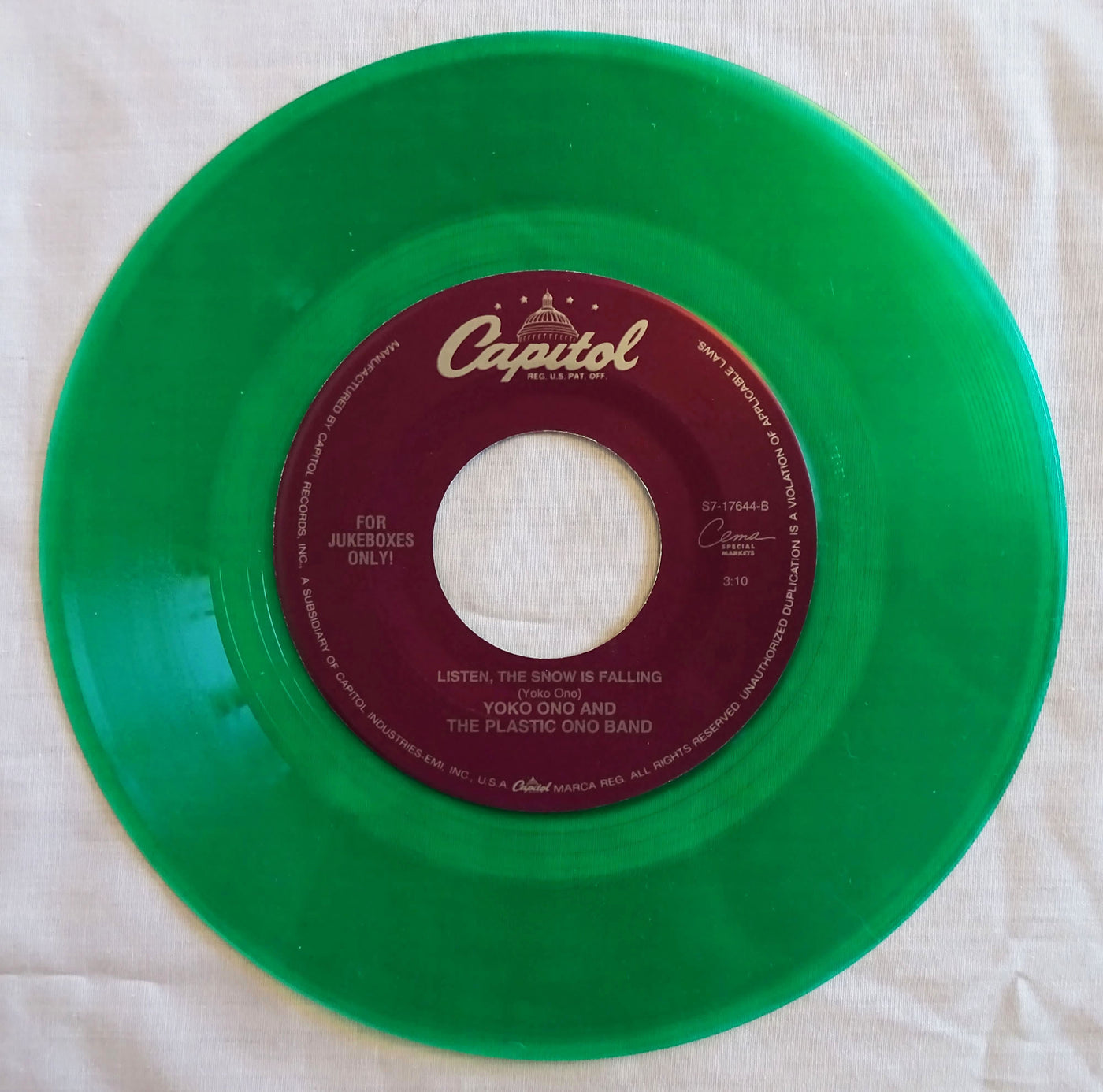 John & Yoko-Plastic Ono Band With Harlem Choir - Happy Xmas (War Is Over)-Listen The Snow Is Falling (Jukebox Green) (1971) Vinyl Single 45rpm S7-17644