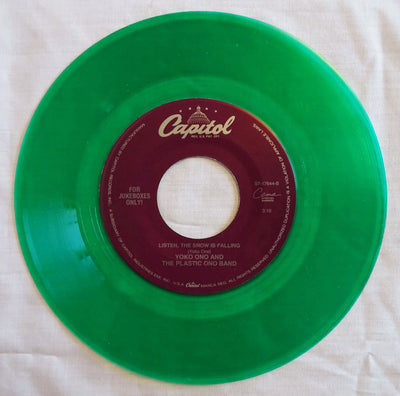 John & Yoko-Plastic Ono Band With Harlem Choir - Happy Xmas (War Is Over)-Listen The Snow Is Falling (Jukebox Green) (1971) Vinyl Single 45rpm S7-17644