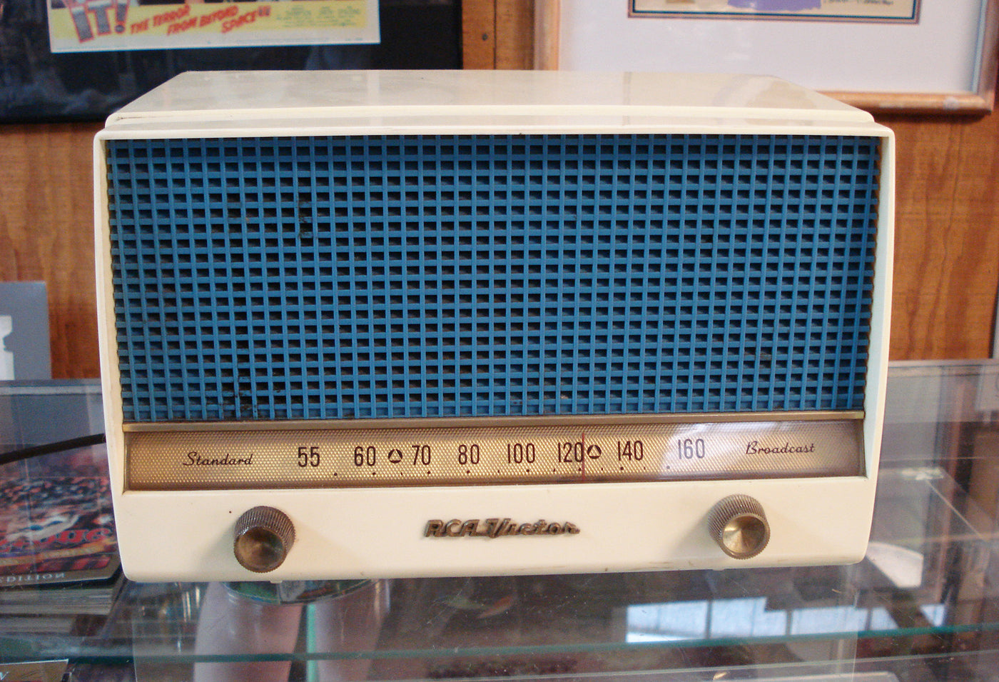 RCA Victor Golden Throat Blue Grill Radio 1950s